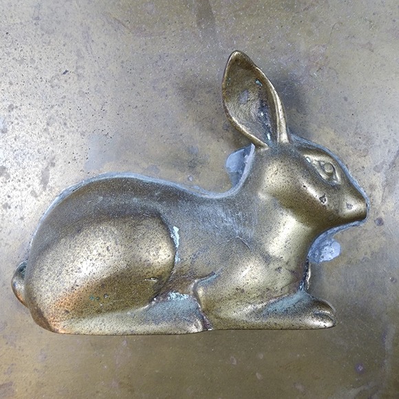 Vintage Solid Brass Bunny Rabbit Two-Demensional Square Plate Decor 8.25" India - Picture 1 of 7